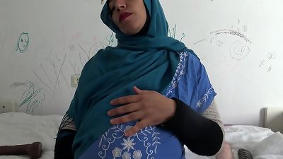 warm algerian arab cuckold wife living in France