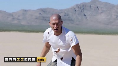 porn industry stars Like it fat - (Nicole Aniston, Xander Corvus) - Nicoles Oasis - Brazzers