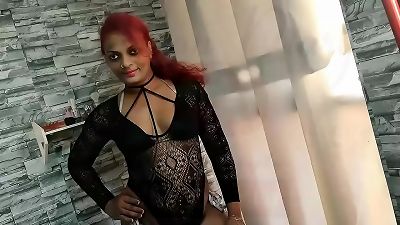 super super-steamy ebony queen try On drag