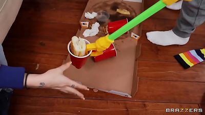 mansion Cleaning Serviced / Brazzers  / download utter from http://zzfull.com/loft