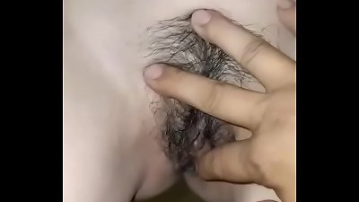 Vá»£ ná»©ng qu&aacute;