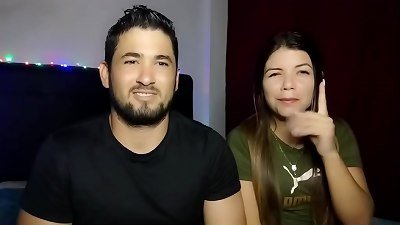 Ella tiene un butt enorme y aguanta mucha verga - Swinger Pareja - Tr&iacute;os - cuckold