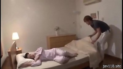 plumbing milf after drinnk champagne in bedfucking cougar after drinnk wine in bed