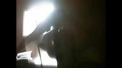 Cojiendo por el orto hasta sacarle mierda