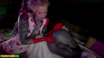 sloppy crank Camsluts