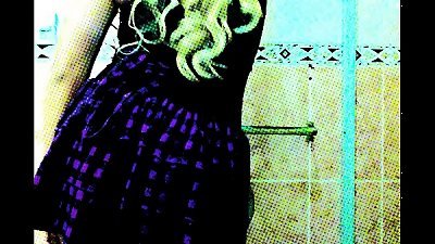 rubia putita de secu manda video a su novio mamando un platano