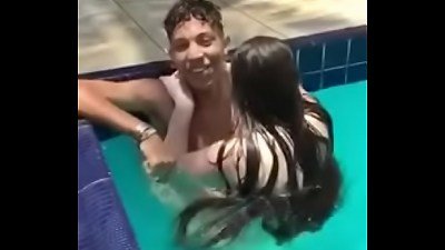 à¤—à¤°à¥à¤² à¤«à¥à¤°à¥‡à¤‚à¤¡ à¤”à¤° à¤‰à¤¸à¤•à¥€ à¤›à¥‹à¤Ÿà¥€ à¤¬à¤¹à¤¨ à¤•à¥‹ à¤ªà¥‚à¤² à¤®à¥‡à¤‚ à¤šà¥‹à¤¦à¤¾ Part 3