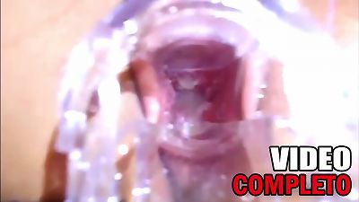 AGbf mexican gets a plug and splashes in the shower, she screams richly porn IN SPANISH - full video