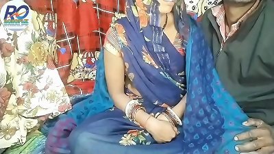 gigs (1)Desi Rashi aunty romp with extraordinaire very first hindi audio Claire Vaise raised her saree and commenced fingering