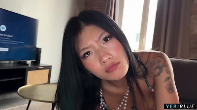 He caught his japanese step sis sending nudes!