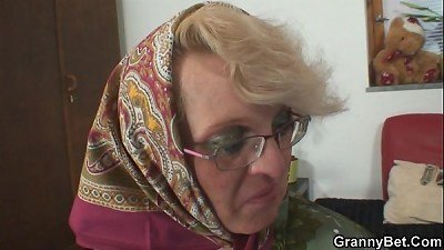 She pleases an youthful stranger